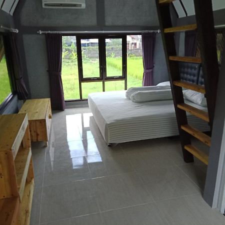 Joglopari Guesthouse Room 2 Bukan Untuk Pasangan Non Pasutri Cepit ภายนอก รูปภาพ