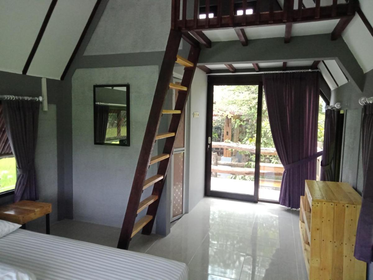 Joglopari Guesthouse Room 2 Bukan Untuk Pasangan Non Pasutri Cepit ภายนอก รูปภาพ
